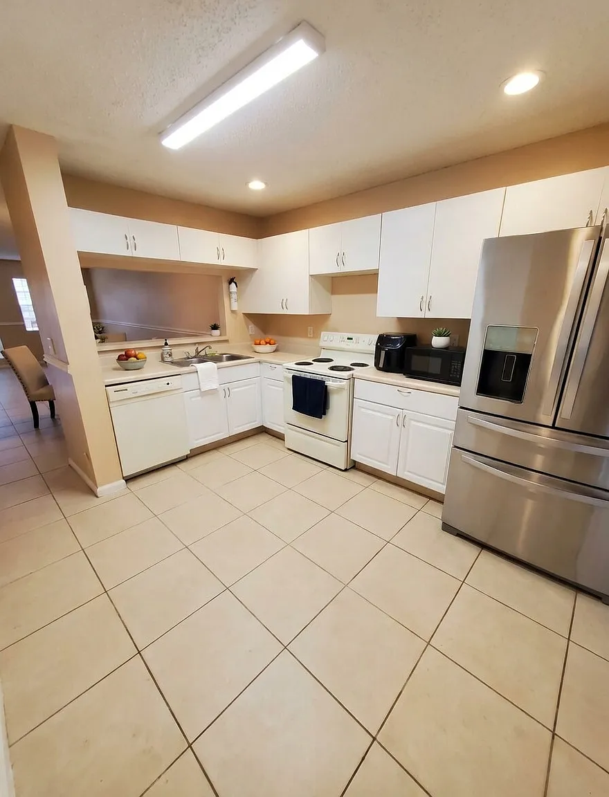 2 bed, 1116 sqft, $2,200 — Photo 1