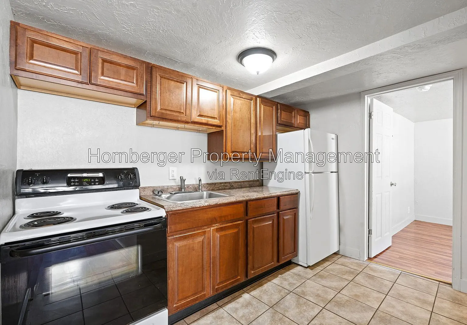 1 bed, 1.0 bath, 700 sqft, $995 — Photo 1