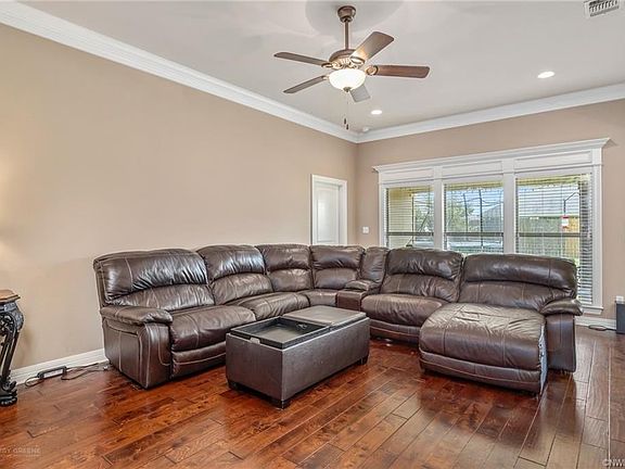 3rd image of 3917 White Lake Dr