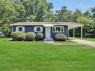 1 Chestnut Dr, Jackson, NJ 08527