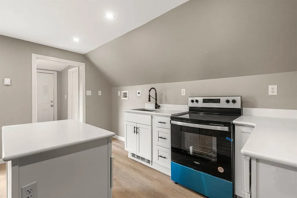 1 bed, $1,550 — Photo 3