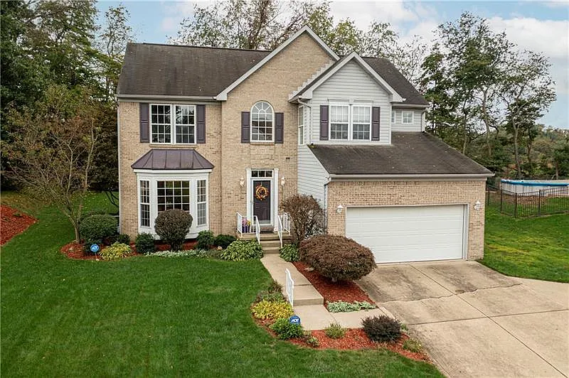 240 Mallard Dr photo 1