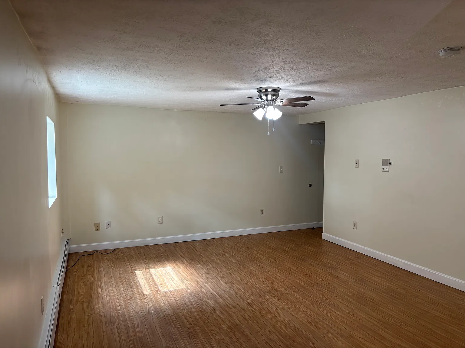 2 bed, 875 sqft, $1,650 — Photo 4