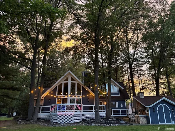 4649 Queens Way, Gladwin, MI 48624