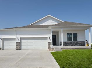 1616 Southbridge Dr, Adel, IA 50003