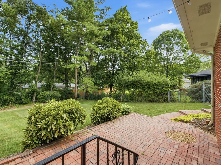 205 S Palisades Dr — Photo 22