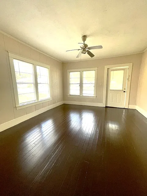 2 bed, 1014 sqft, $925 — Photo 2