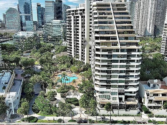 2nd image of 520 Brickell Key Dr #911
