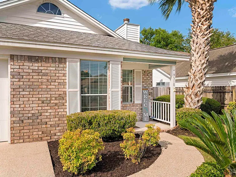 3510 Silvertree Ln — Photo 37