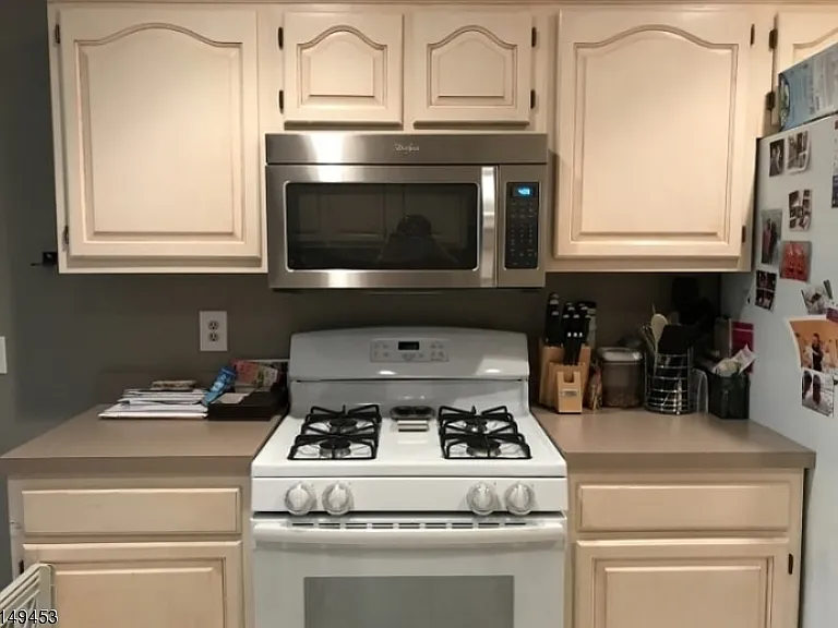 15 Barge Ct — Photo 3