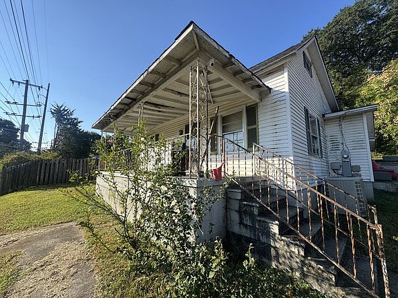 4th image of 1109 Trammell St