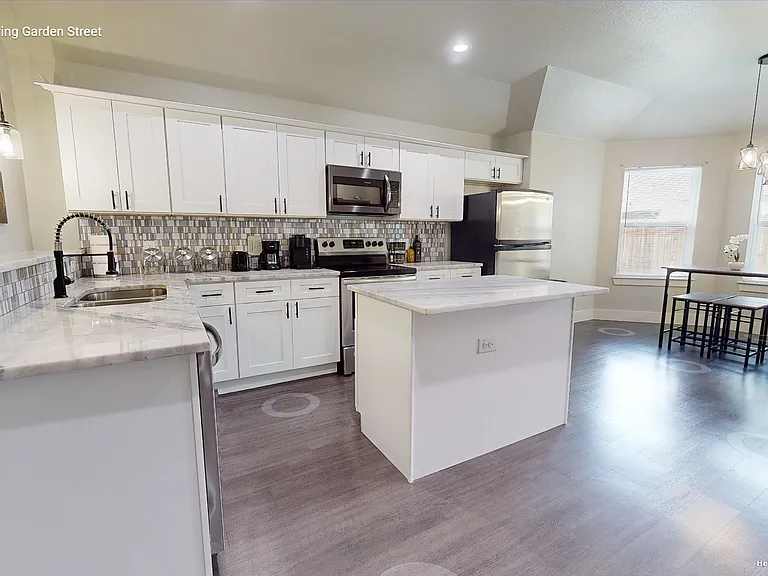 4627 Spring Garden St — Photo 9