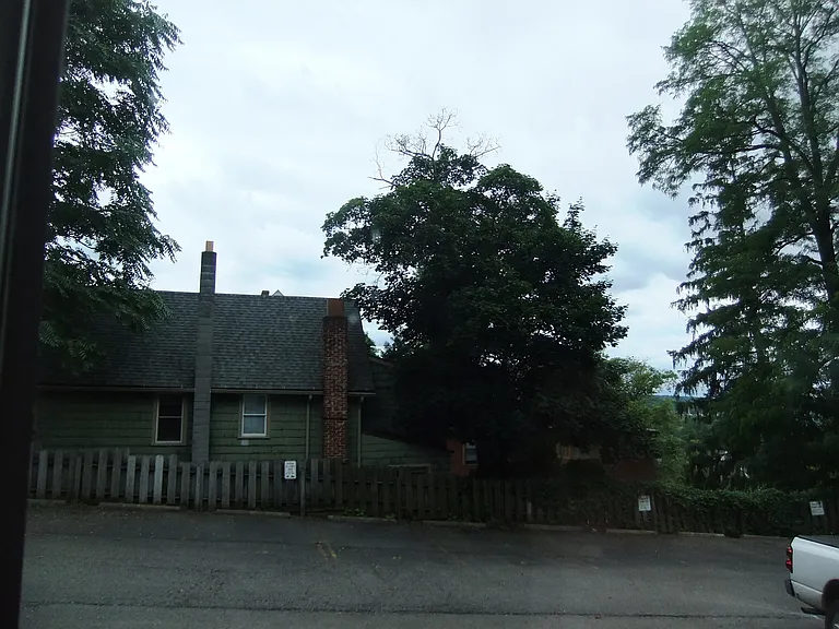 705 E Buffalo St — Photo 30