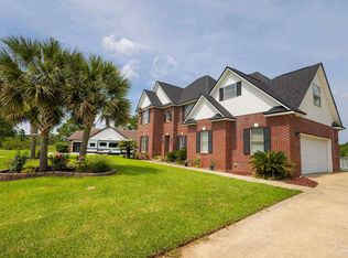 7432 San Ramon Dr, Milton, FL 32583