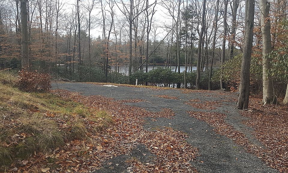 2420 Overlook Ln, Pocono Pines, PA 18350 Zillow