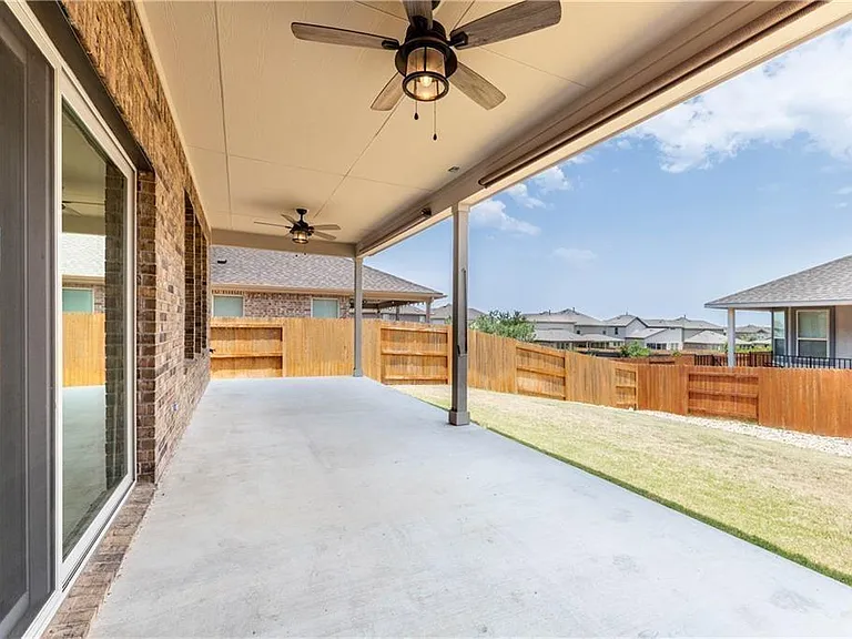 5413 Traviston Dr — Photo 31