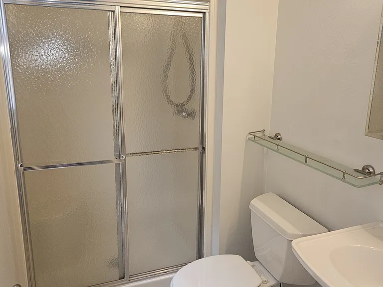 Owners bathroom