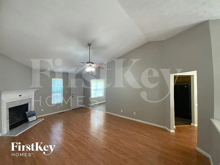 2419 Broad River Pl — Photo 2