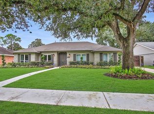 5531 Queensloch Dr, Houston, TX 77096