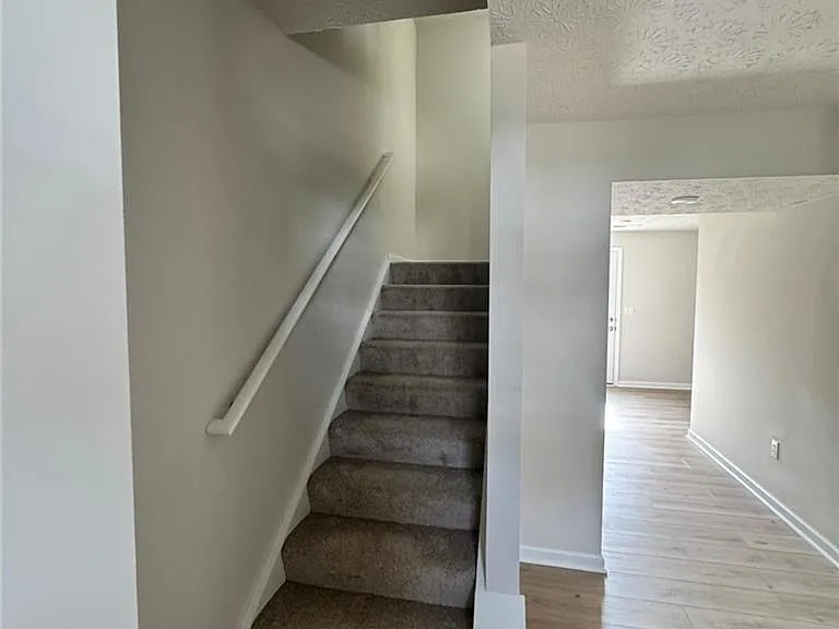 4034 Hemlock Ct — Photo 13