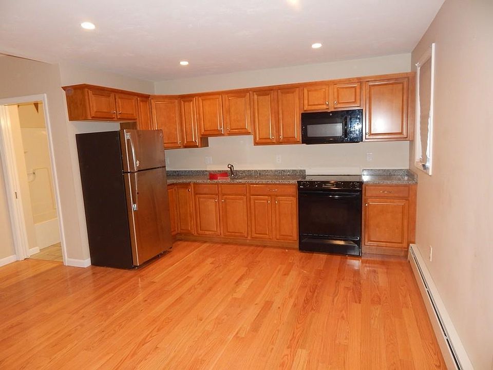 3 Main St APT 1, Shirley, MA 01464 | Zillow