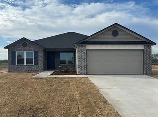 40945 Shawnee Meadows Dr, Shawnee, OK 74804