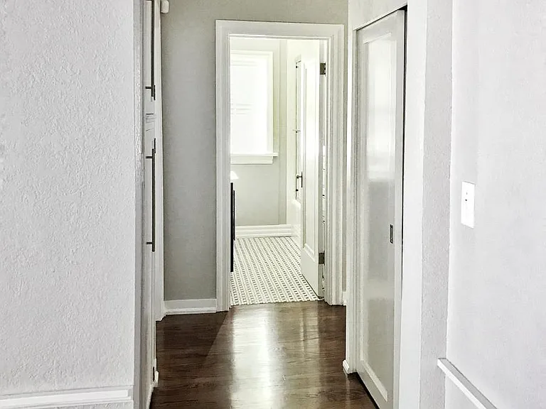 832 NW 37th St — Photo 12