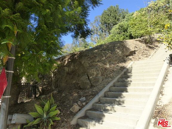 3rd image of 2363 Landa St