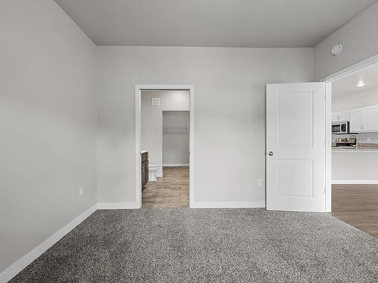 255 Robins Rd — Photo 23