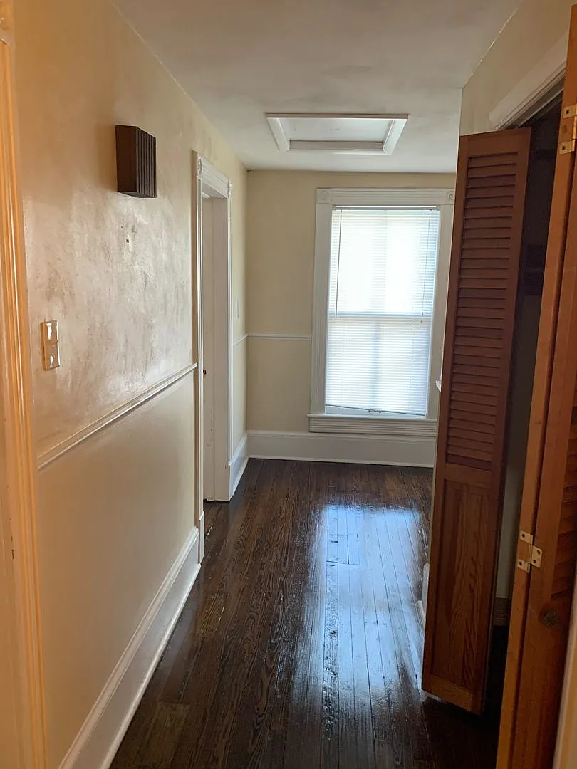 Chapman,SW,1430 — Photo 3