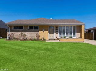 7352 Arcadia St, Morton Grove, IL 60053