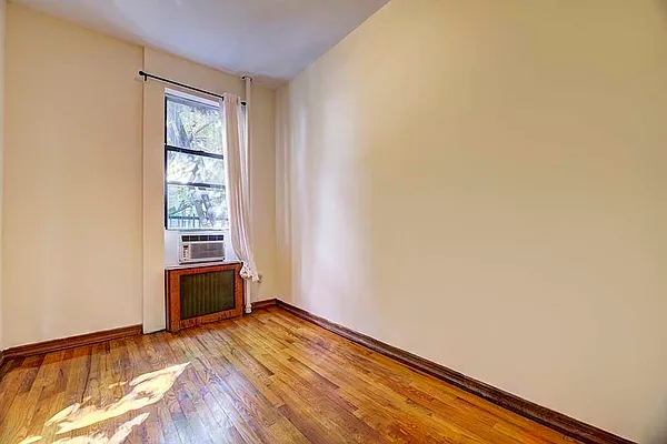 Rented by REAL New York | media 17