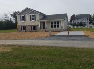 194 S Virginia St, Strasburg, VA 22657