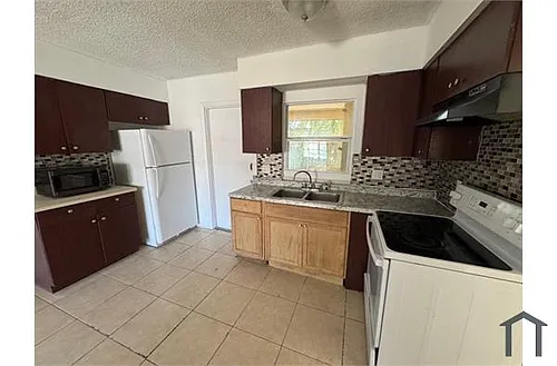 1440 NW 20th St #B Photo 1