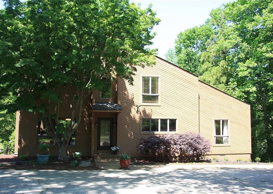 1st image of 105 J Farm Ln