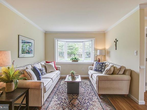 4th image of 11920 Airlea Dr