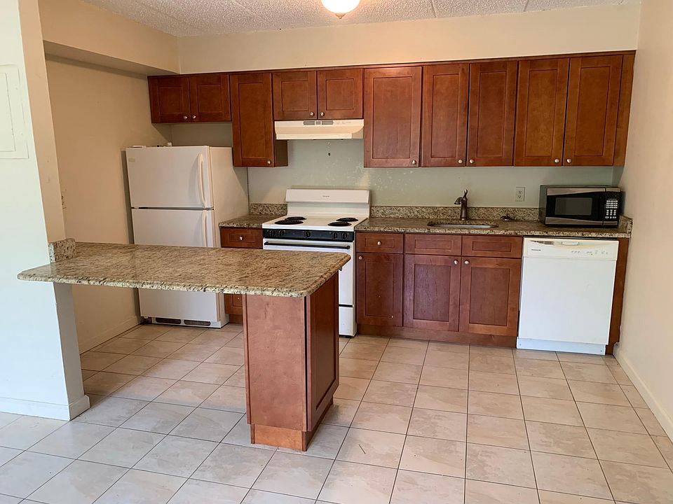 2nd image of 29 Arcadia Pl APT 3D