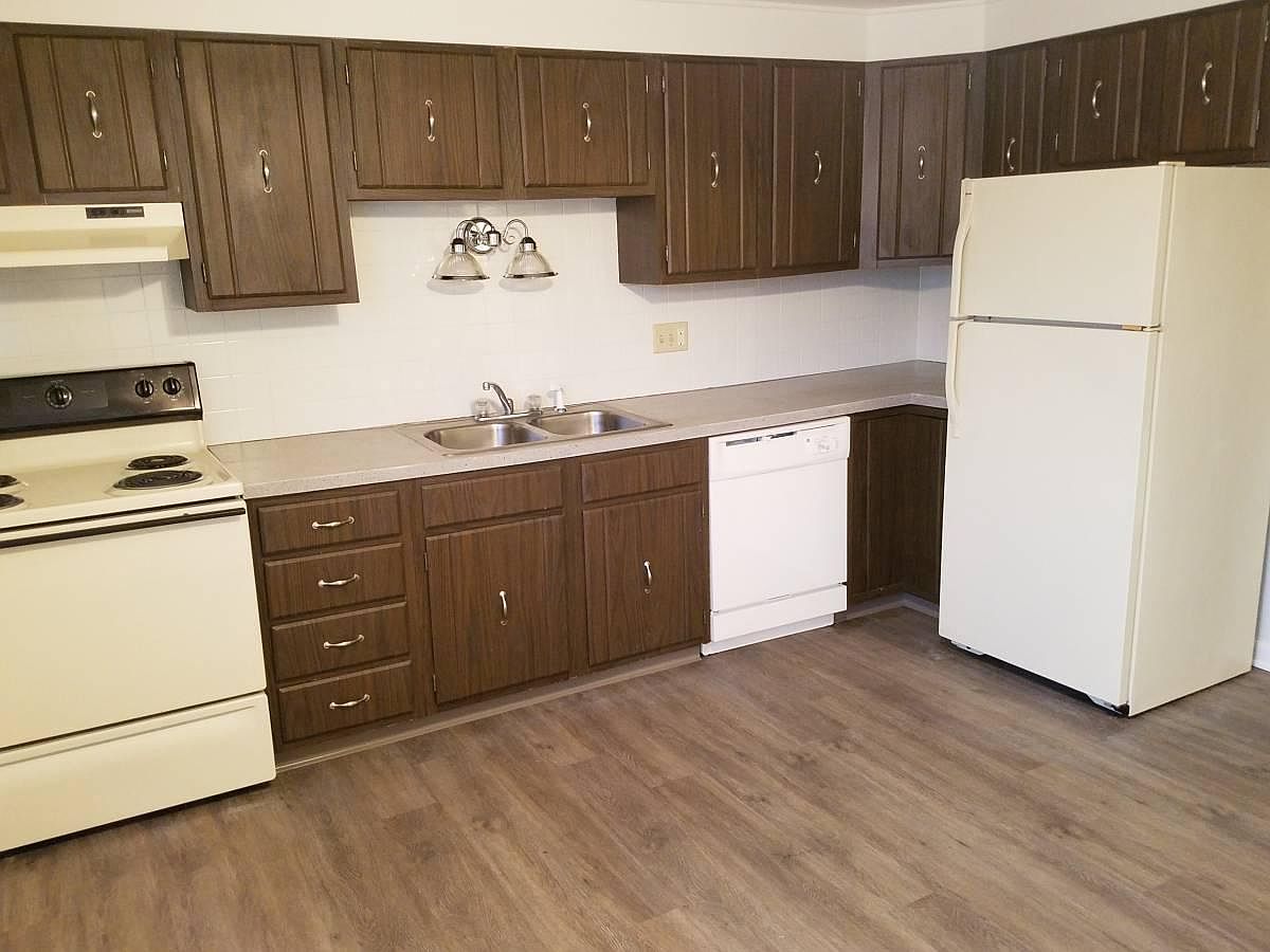 13 Losson Garden Dr APT 3, Buffalo, NY 14227 Zillow