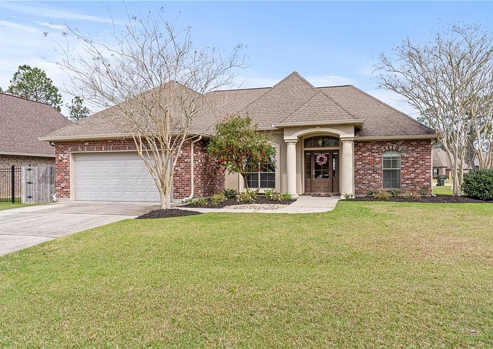 1st image of 300 Garden Park Ln