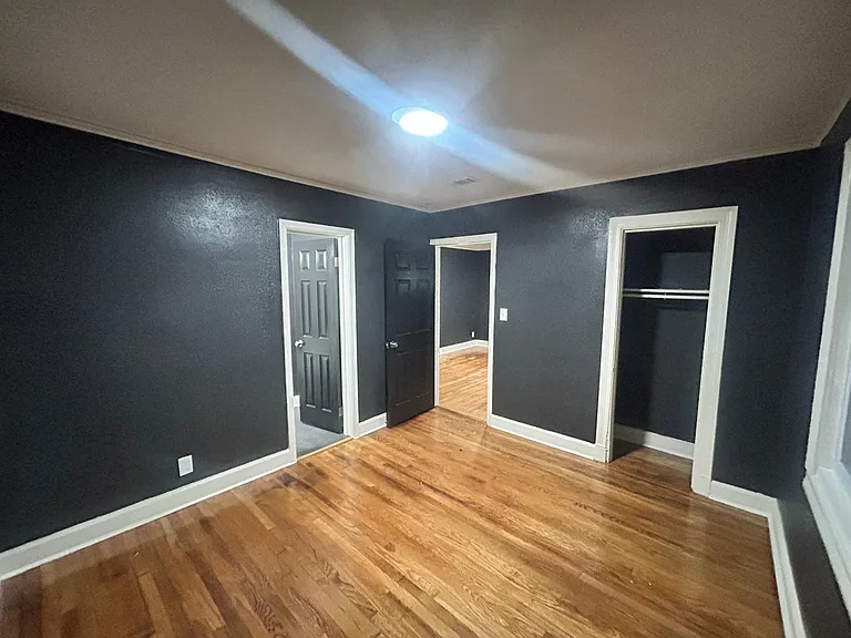 697 N Holmes St — Photo 17
