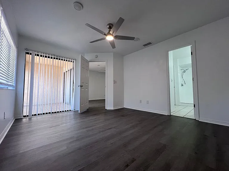 1902 Garden Lake Dr — Photo 4