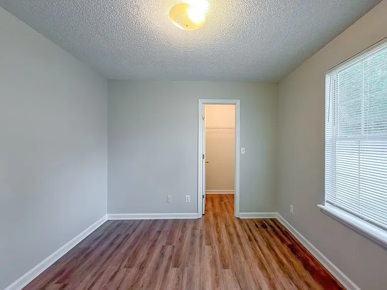 1367 Idlewild Dr — Photo 30