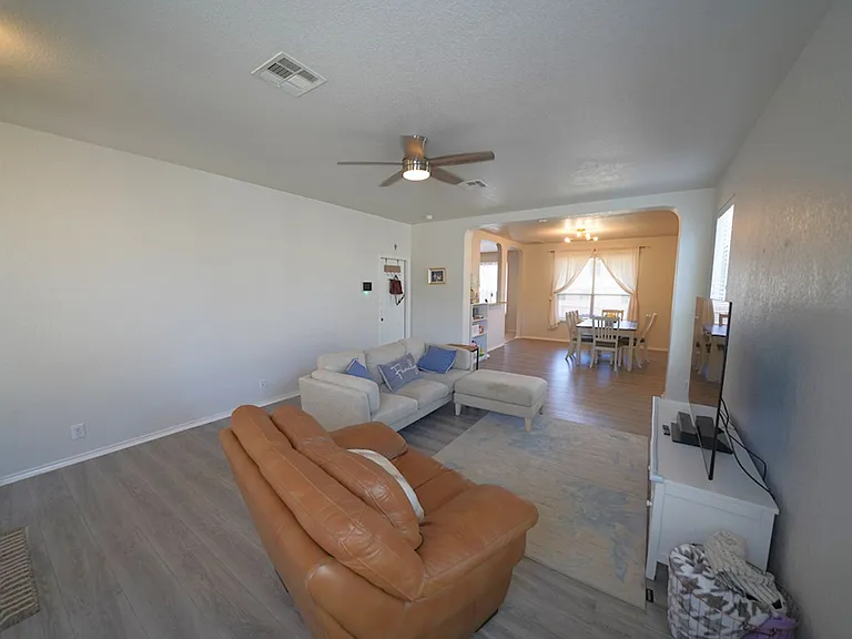 740 Fountain Gate — Photo 11