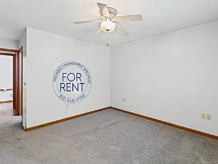 3263 Silverwood Dr — Photo 28