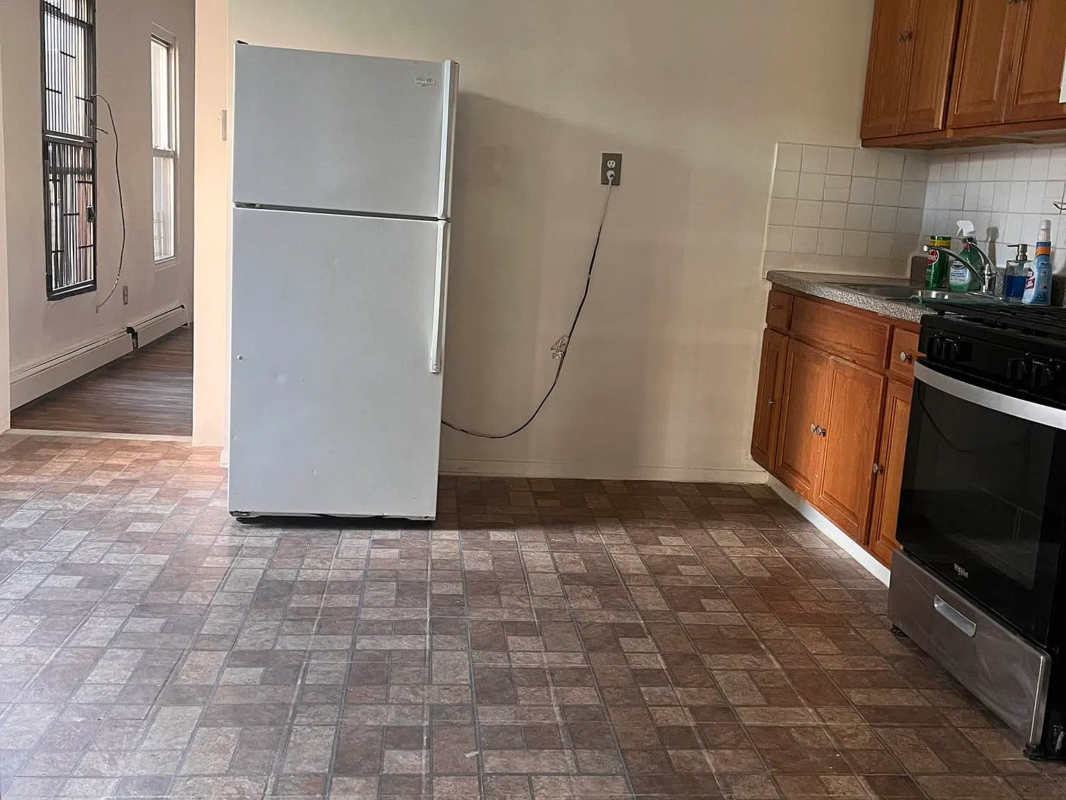 225 Franklin Avenue — Photo 4
