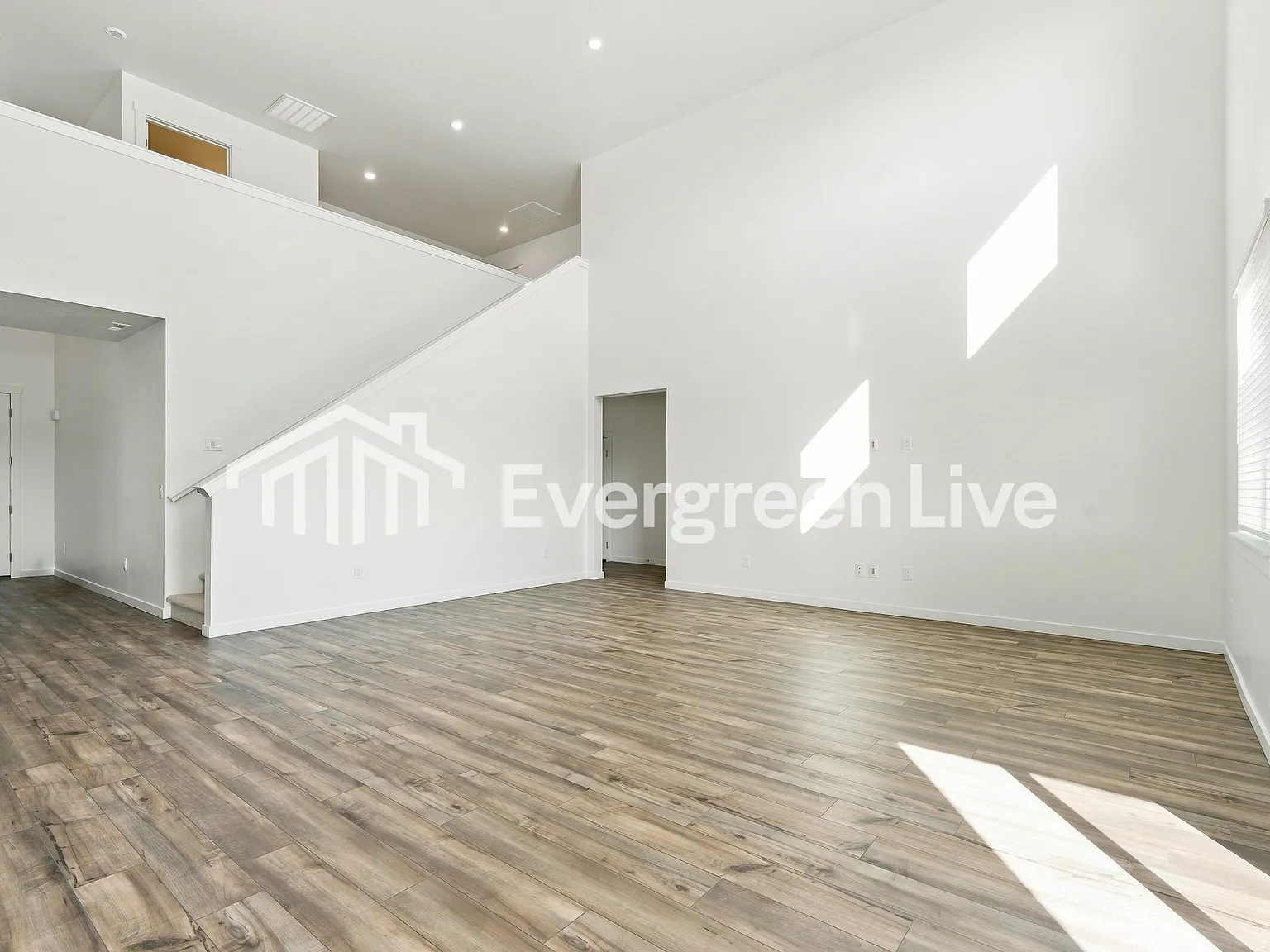 5 bed, 3.0 bath, 3240 sqft, $3,245 — Photo 2