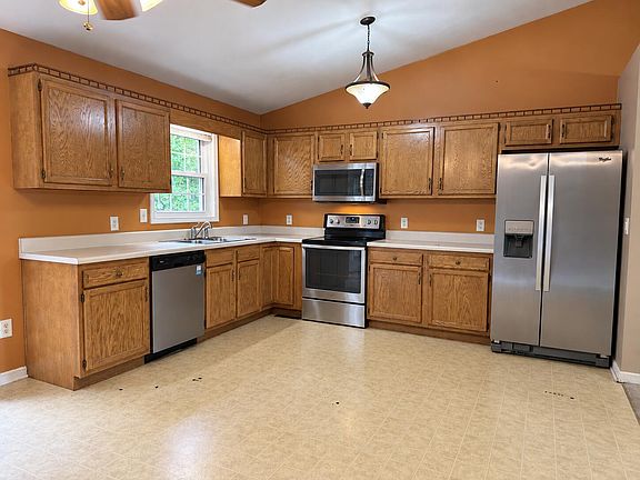4th image of 1106 Ellis Ln