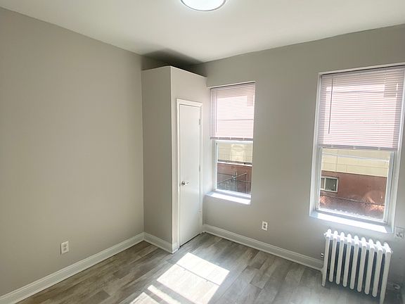 4th image of 5712 Hudson Ave #U2