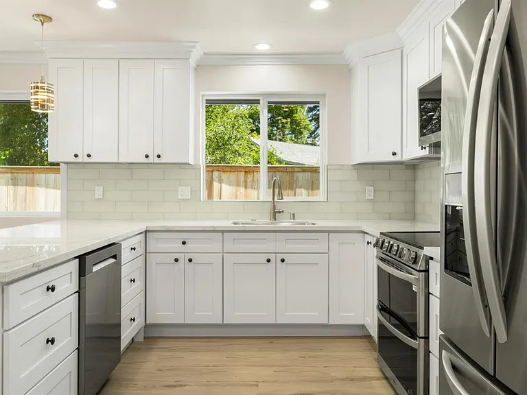 6122 Friendly Ct — Photo 9