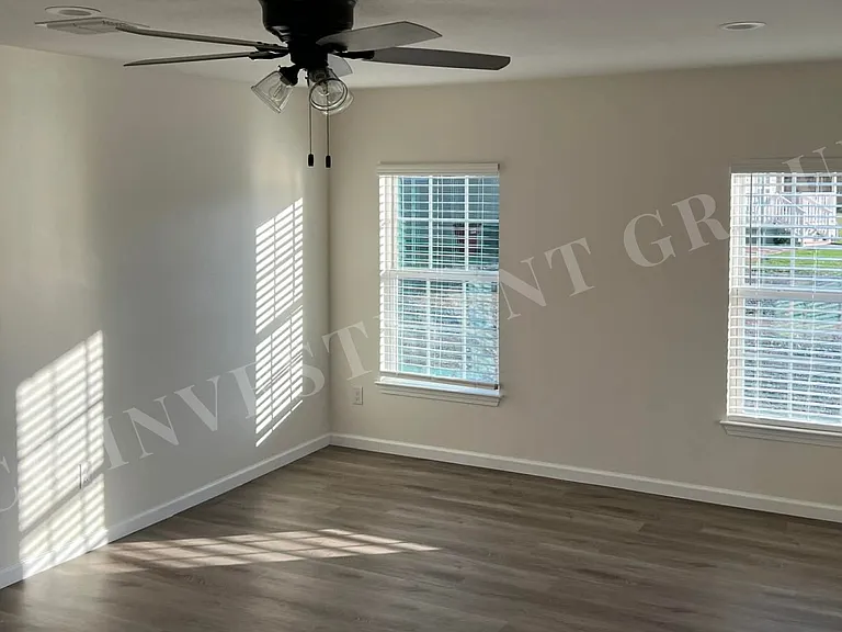 214 Williams Ln #D — Photo 15